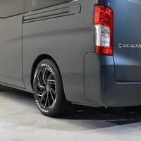 4600 キャラバン GRANDプレミアムGX 2WD 2,400cc (ディーゼル車) 5人乗車のサムネイル