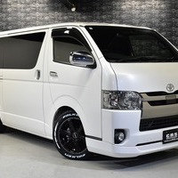 4630 令和1年式 ハイエース スーパーGL ダークプライムⅡ 2WD 2,000cc (ガソリン車) 5人乗車 6.4万kmのサムネイル