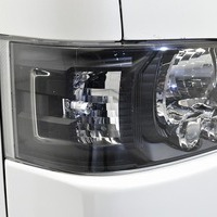 4629 平成31年式 ハイエース スーパーGLダークプライムⅡ 4WD 2800cc ディーゼル車 5人乗り 3.8万kmのサムネイル