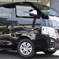 4557 キャラバン GRANDプレミアムGX 2WD 2,400cc (ディーゼル車) 5人乗車　のサムネイル