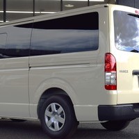 4721　令和6年式　ハイエース　DX　4WD　2800cc（ディーゼル）6人乗り　35kmのサムネイル
