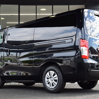 4557 キャラバン GRANDプレミアムGX 2WD 2,400cc (ディーゼル車) 5人乗車　のサムネイル