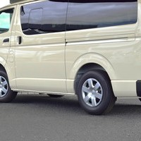 4721　令和6年式　ハイエース　DX　4WD　2800cc（ディーゼル）6人乗り　35kmのサムネイル