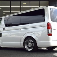 4699 令和3年式 ハイエース スーパーGL ダークプライムⅡ　2WD 2,800cc (ディーゼル車) 5人乗車 6.3万kmのサムネイル