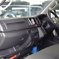 4721　令和6年式　ハイエース　DX　4WD　2800cc（ディーゼル）6人乗り　35kmのサムネイル