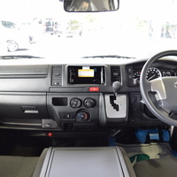 4721　令和6年式　ハイエース　DX　4WD　2800cc（ディーゼル）6人乗り　35kmのサムネイル