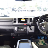 4719 令和6年式 ハイエース スーパーGL 2WD 2,800cc (ディーセル） 5人乗車　35kmのサムネイル