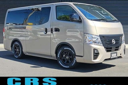 4635　キャラバン　50th　anniversary　2WD　2000cc　ガソリン車　5人乗りのサムネイル