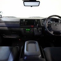 4729 令和6年式 ハイエース スーパーGL ダークプライムⅡ 2WD 2,800cc (ディーゼル車) 5人乗車のサムネイル