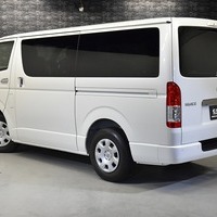 4729 令和6年式 ハイエース スーパーGL ダークプライムⅡ 2WD 2,800cc (ディーゼル車) 5人乗車のサムネイル