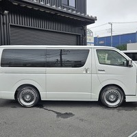 4762　令和6年式　ハイエース　スーパーGL　ダークプライムⅡ　2WD　2800cc　ディーゼル車　5人乗り　330km　のサムネイル