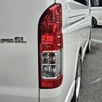 4762　令和6年式　ハイエース　スーパーGL　ダークプライムⅡ　2WD　2800cc　ディーゼル車　5人乗り　330km　のサムネイル