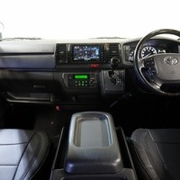 4849 令和3年式 ハイエース スーパーGL ダークプライムⅡ 2WD 2,800cc (ディーゼル車) 2/5人乗車 5.6万kmのサムネイル