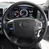 3238　令和3年式　ハイエース ワゴンGL  ベッドキット2 2WD 2,700cc (ガソリン車) 　7人乗車 2.5千kmのサムネイル