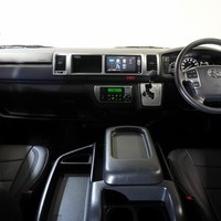 3238　令和3年式　ハイエース ワゴンGL  ベッドキット2 2WD 2,700cc (ガソリン車) 　7人乗車 2.5千kmのサムネイル