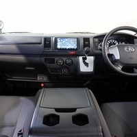 4750　令和4年式　ハイエースバン　DX　2WD　2,000cc(ガソリン車)　3人/6人乗車　2.0万kmのサムネイル