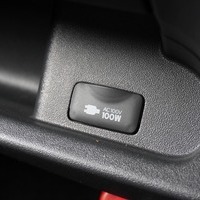 4831 令和5年式 ハイエース スーパーGL ダークプライムⅡ　2WD 2,800cc (ディーゼル) 2/5人乗車 5.9万kmのサムネイル