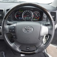 4875 平成30年式 ハイエース スーパーGL ダークプライム　2WD 2,800cc (ディーゼル) 2/5人乗車 4.5万kmのサムネイル
