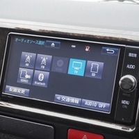 4875 平成30年式 ハイエース スーパーGL ダークプライム　2WD 2,800cc (ディーゼル) 2/5人乗車 4.5万kmのサムネイル
