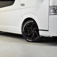 3238　令和3年式　ハイエース ワゴンGL  ベッドキット2 2WD 2,700cc (ガソリン車) 　7人乗車 2.5千kmのサムネイル