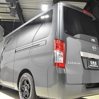 4532.令和6年式 キャラバン グランドプレミアムGX 2WD 2,000cc ガソリン車 走行14キロ 検査令和８年７月のサムネイル