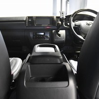 4812. 令和2年式 ハイエース スーパーGL ダークプライムⅡ 2WD 2,800cc ディーゼル車 走行5万キロ 検査1年付きのサムネイル