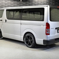 4750　令和4年式　ハイエースバン　DX　2WD　2,000cc(ガソリン車)　3人/6人乗車　2.0万kmのサムネイル
