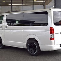 4838　令和5年式　ハイエース　スーパーGL　ダークプライムⅡ　4WD　2800cc　ディーゼル車　5人乗り　2.0万km　のサムネイル