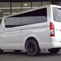 4838　令和5年式　ハイエース　スーパーGL　ダークプライムⅡ　4WD　2800cc　ディーゼル車　5人乗り　2.0万km　のサムネイル