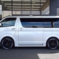 4738 令和3年式 ハイエース スーパーGL ダークプライムⅡ　2WD 2,000cc (ガソリン車) 5人乗車 5.4万kmのサムネイル