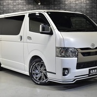 4814　令和1年式　ハイエース　スーパーGL　ダークプライムⅡ　2WD　2,800cc(ディーゼル車) 5人乗車　1.1万kmのサムネイル