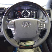 4838　令和5年式　ハイエース　スーパーGL　ダークプライムⅡ　4WD　2800cc　ディーゼル車　5人乗り　2.0万km　のサムネイル
