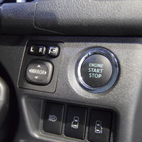 4817 令和3年式 ハイエース スーパーGL ダークプライムⅡ　2WD 2,000cc (ガソリン車) 5人乗車 1.3万kmのサムネイル