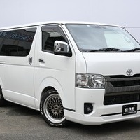 4831 令和5年式 ハイエース スーパーGL ダークプライムⅡ　2WD 2,800cc (ディーゼル) 2/5人乗車 5.9万kmのサムネイル