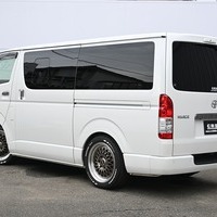 4831 令和5年式 ハイエース スーパーGL ダークプライムⅡ　2WD 2,800cc (ディーゼル) 2/5人乗車 5.9万kmのサムネイル