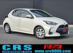 令和3年式　ヤリス　HYBRID　G　2WD　1500cc　5人乗り　2.6万km