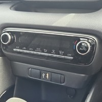 令和3年式　ヤリス　HYBRID　G　2WD　1500cc　5人乗り　2.6万kmのサムネイル