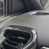令和3年式　ヤリス　HYBRID　G　2WD　1500cc　5人乗り　2.6万kmのサムネイル