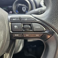 令和3年式　ヤリス　HYBRID　G　2WD　1500cc　5人乗り　2.6万kmのサムネイル