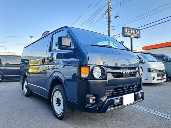【CRS横浜】ハイエースカスタム　新車を全塗装！CRSデモカー仕様作成しました！
