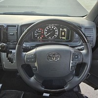4895　令和4年式　ハイエース　スーパーGL　ダークプライムⅡ　4WD　2800cc　ディーゼル車　8人乗り　1.8万kmのサムネイル
