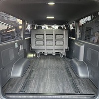 4895　令和4年式　ハイエース　スーパーGL　ダークプライムⅡ　4WD　2800cc　ディーゼル車　8人乗り　1.8万kmのサムネイル