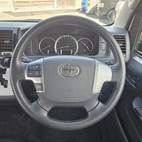 4841　令和1年式　レジアスエース　スーパーGL　2WD　2800cc　ディーゼル車　5人乗り　13.9万kmのサムネイル