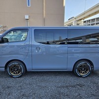 4778　令和5年式　キャラバン　GRANDプレミアムGX　プロスタイル　2WD　2000cc　ガソリン車　5人乗り　1.2万kmのサムネイル