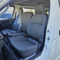 4867　令和6年式　ハイエース　DX　2WD　2000cc　ガソリン車　6人乗り　17kmのサムネイル