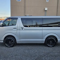 4934　令和5年式　ハイエース　スーパーGL　4WD　2800cc　ディーゼル車　5人乗り　1.0万kmのサムネイル