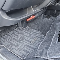 4934　令和5年式　ハイエース　スーパーGL　4WD　2800cc　ディーゼル車　5人乗り　1.0万kmのサムネイル