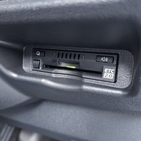 4934　令和5年式　ハイエース　スーパーGL　4WD　2800cc　ディーゼル車　5人乗り　1.0万kmのサムネイル