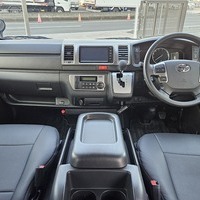 4934　令和5年式　ハイエース　スーパーGL　4WD　2800cc　ディーゼル車　5人乗り　1.0万kmのサムネイル