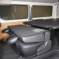 4965 令和3年式 トヨタ ハイエース DX 2WD 2,000cc (ガソリン車) 2/5人乗車 1.8万kmのサムネイル